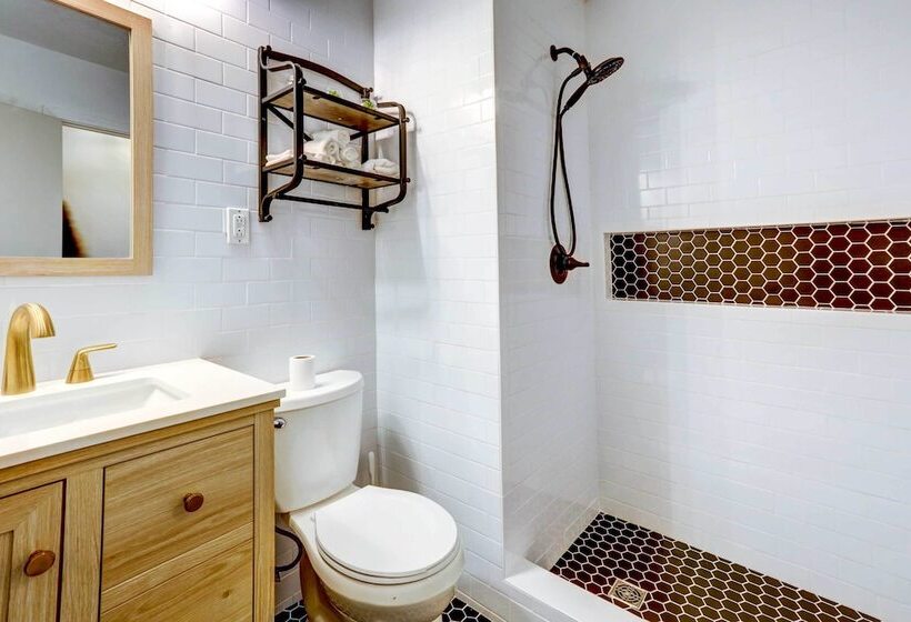 Inviting Frankfort Home Near Bourbon Trail!