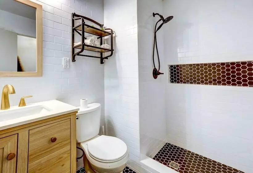 Inviting Frankfort Home Near Bourbon Trail!