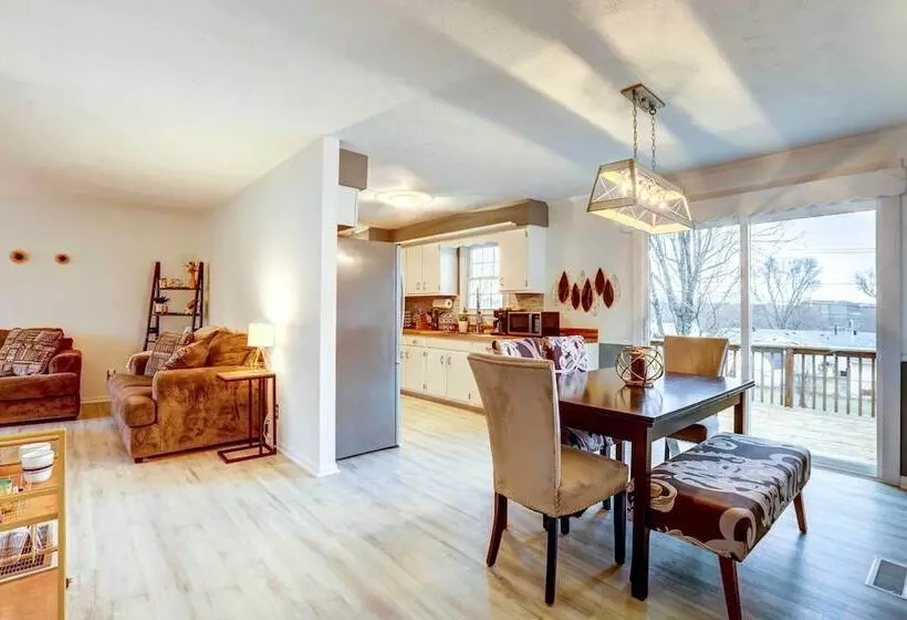 Inviting Frankfort Home Near Bourbon Trail!