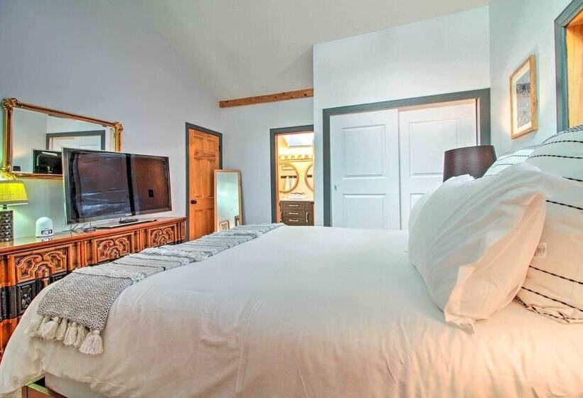 Jamaica Escape ~ 2 Mi To Stratton Mountain!