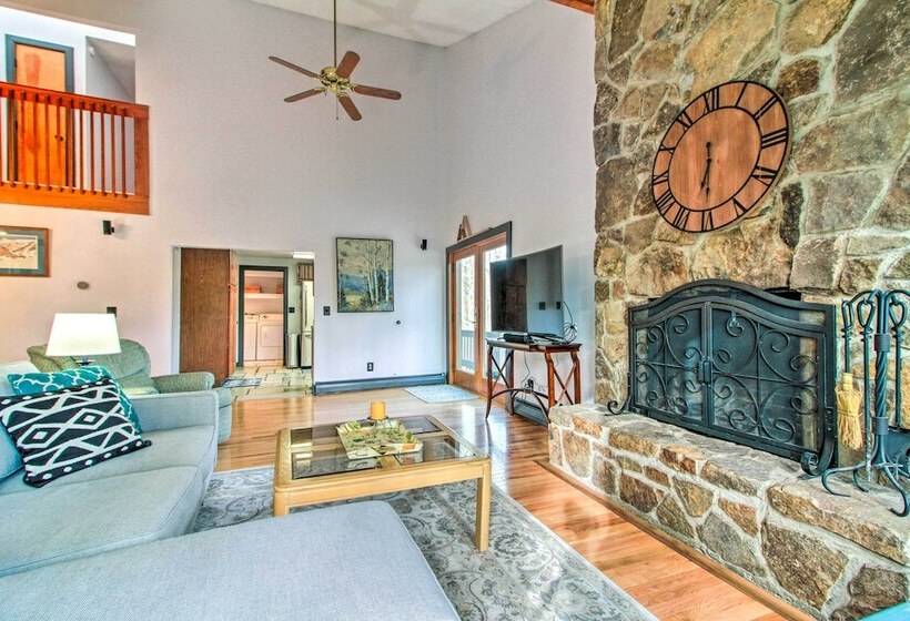 Jamaica Escape ~ 2 Mi To Stratton Mountain!