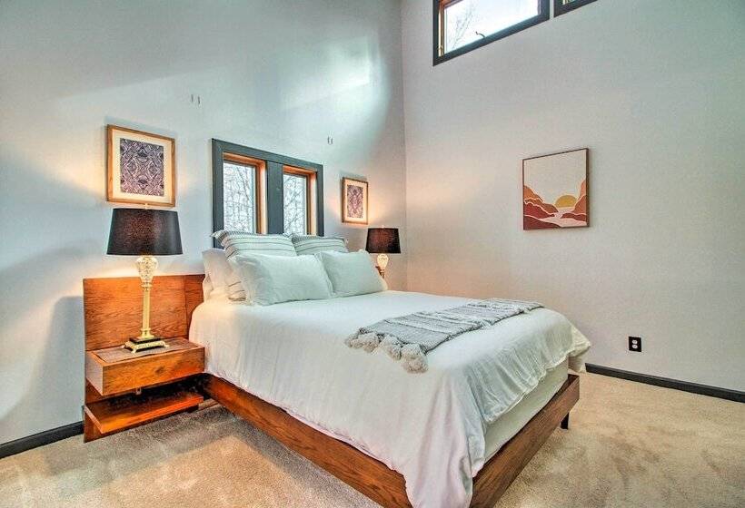 Jamaica Escape ~ 2 Mi To Stratton Mountain!