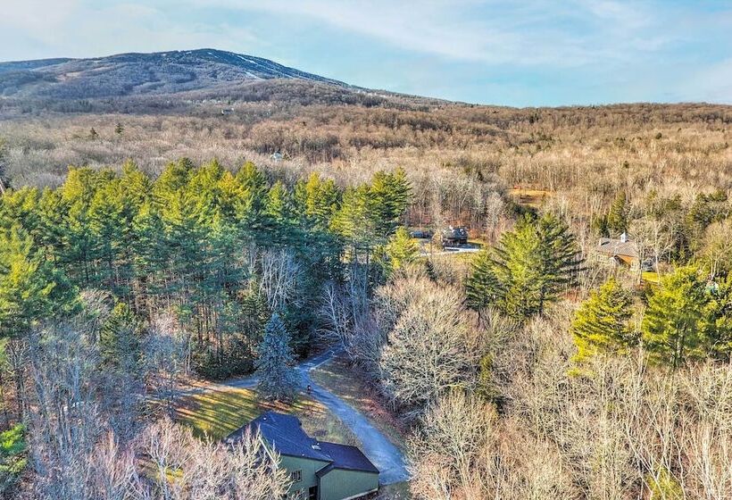 Jamaica Escape ~ 2 Mi To Stratton Mountain!