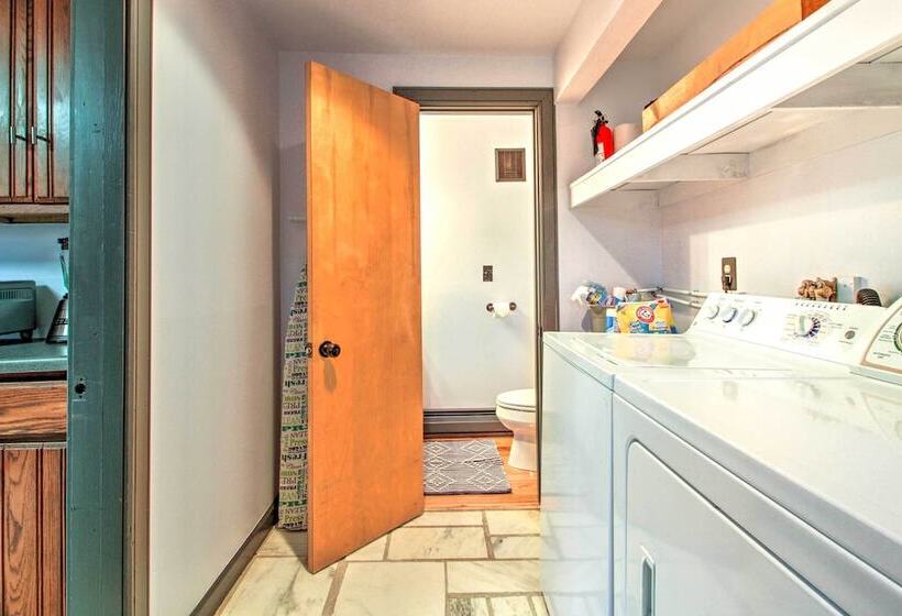 Jamaica Escape ~ 2 Mi To Stratton Mountain!