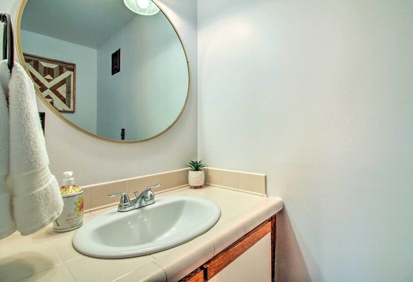 Jamaica Escape ~ 2 Mi To Stratton Mountain!