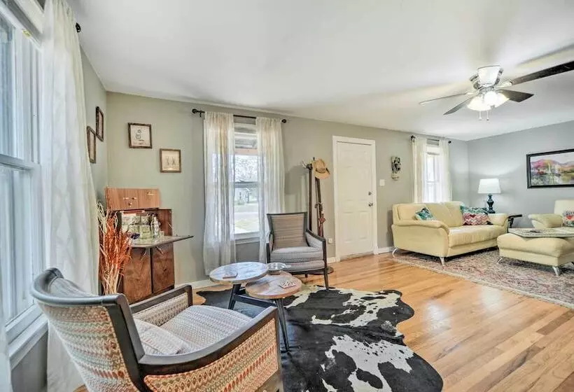 Kerrville  Hill House  W/ Backyard Oasis!