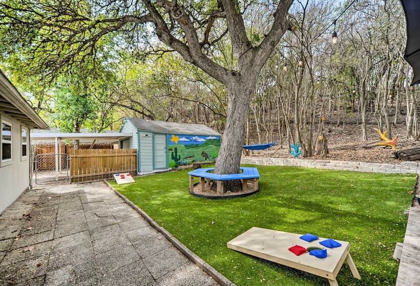 Kerrville  Hill House  W/ Backyard Oasis!
