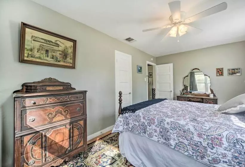 Kerrville  Hill House  W/ Backyard Oasis!