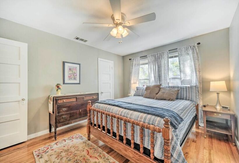 Kerrville  Hill House  W/ Backyard Oasis!