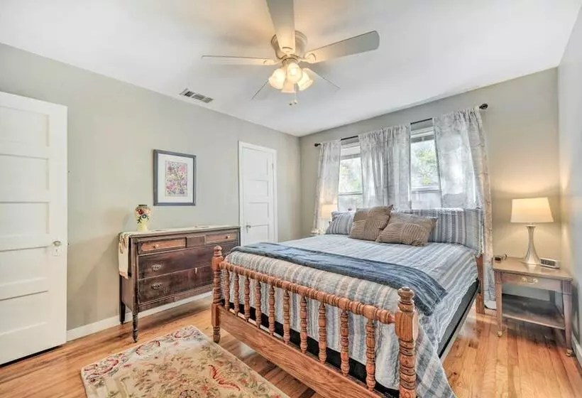 Kerrville  Hill House  W/ Backyard Oasis!