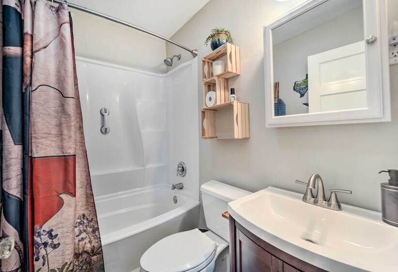 Kerrville  Hill House  W/ Backyard Oasis!