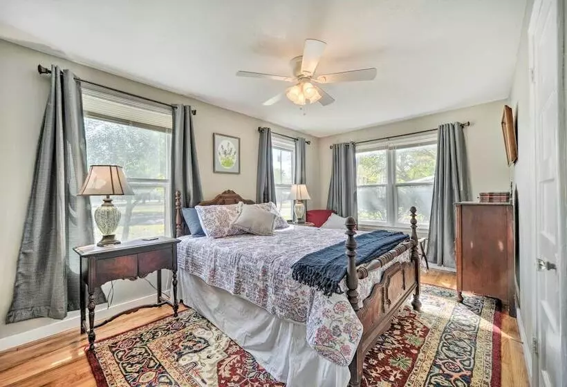 Kerrville  Hill House  W/ Backyard Oasis!