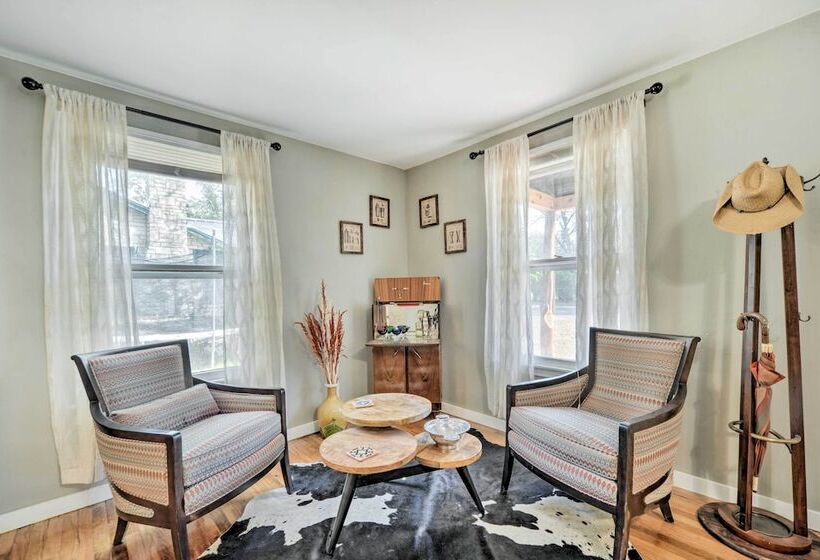 Kerrville  Hill House  W/ Backyard Oasis!