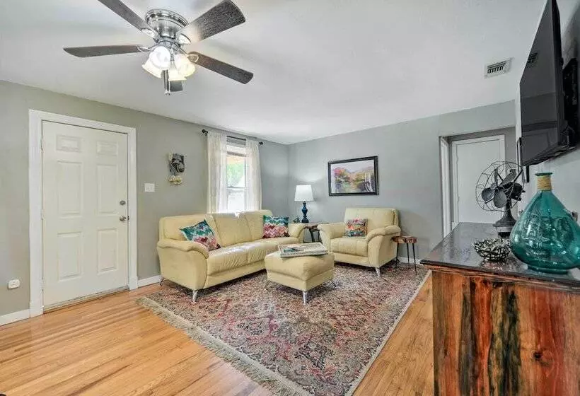 Kerrville  Hill House  W/ Backyard Oasis!
