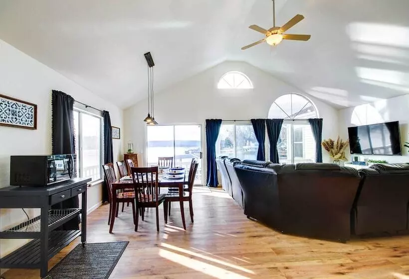 Boat Doat: Lake Of The Ozarks Vacation Home!