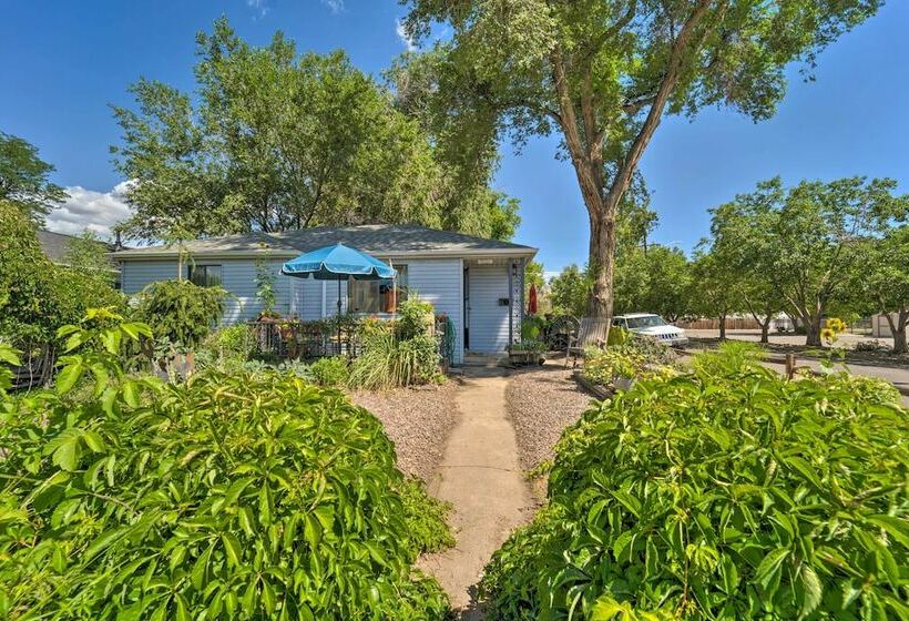 Walk To Olde Town 1940 Vintage Bungalow!