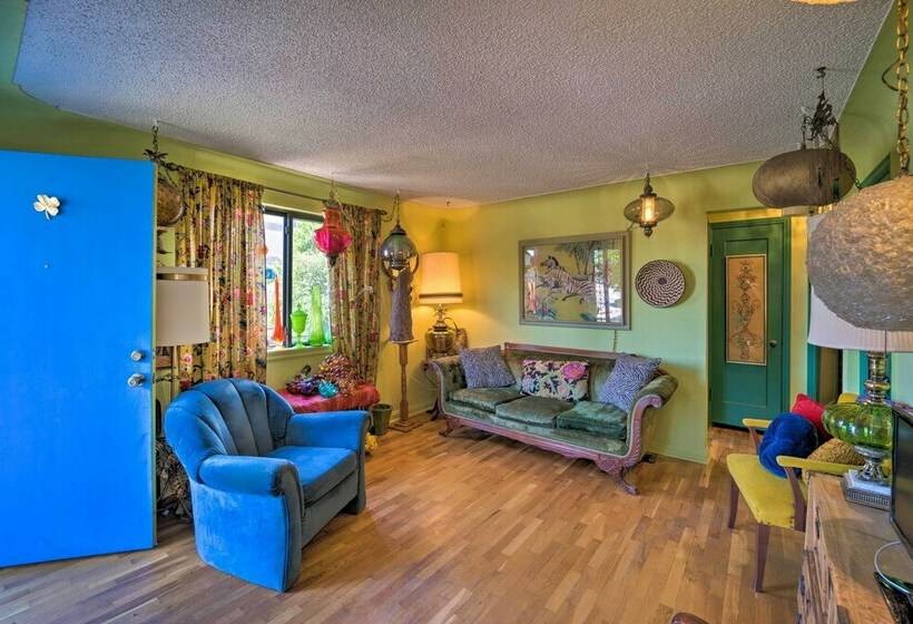 Walk To Olde Town 1940 Vintage Bungalow!