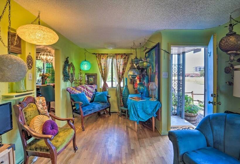 Walk To Olde Town 1940 Vintage Bungalow!