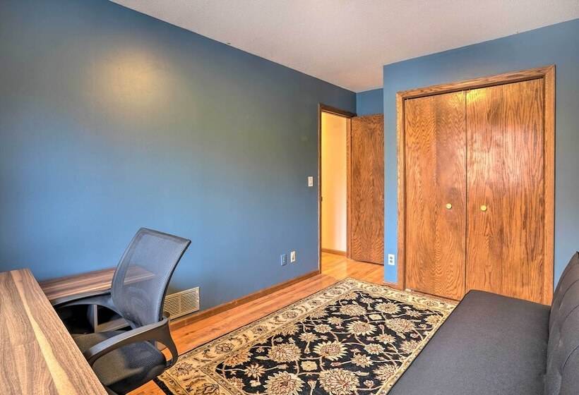Lovely Minneapolis Home Near Target Field!
