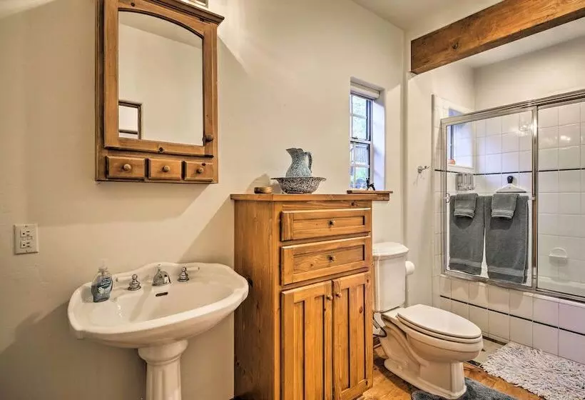 Luxe Lake Arrowhead Home W/ Deck, 3 Mi To Village!