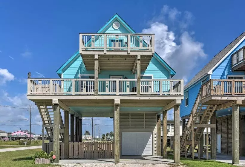 2 Blocks To Gulf: Surfside Beach Family Home!