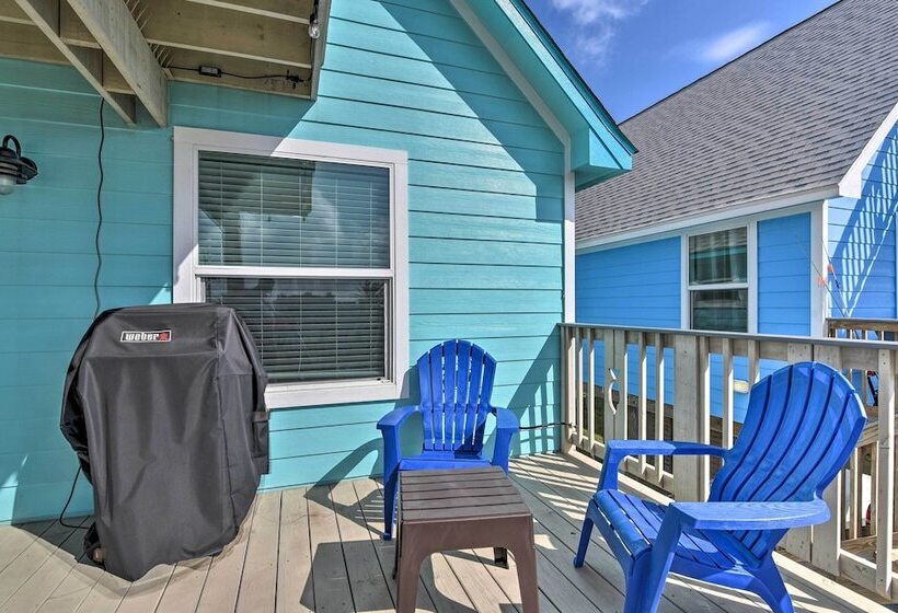 2 Blocks To Gulf: Surfside Beach Family Home!