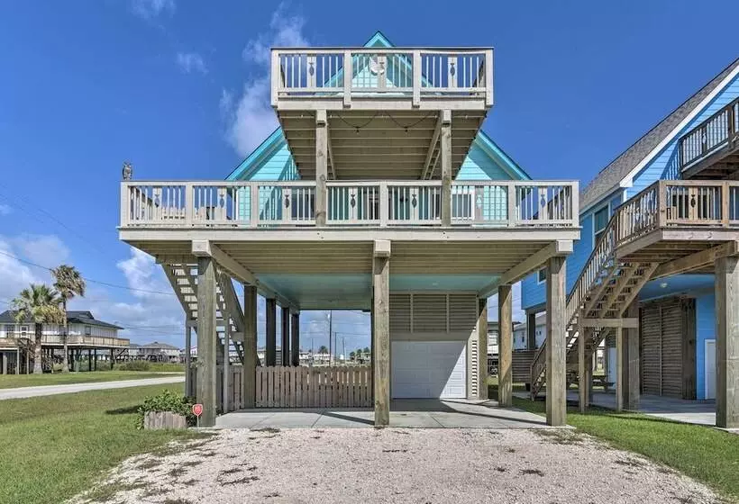 2 Blocks To Gulf: Surfside Beach Family Home!