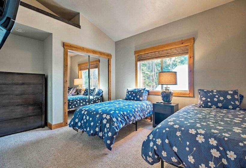 Truckee Escape W/ Hot Tub Near Ski Resorts