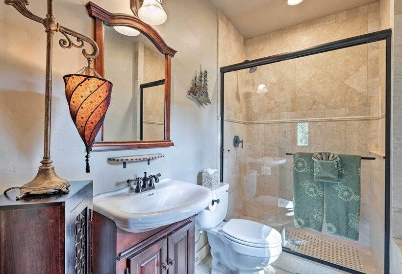 Truckee Escape W/ Hot Tub Near Ski Resorts