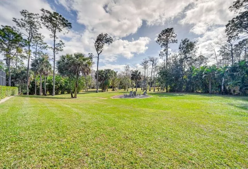 Luxury House With Private Acreage   Near Golfing!