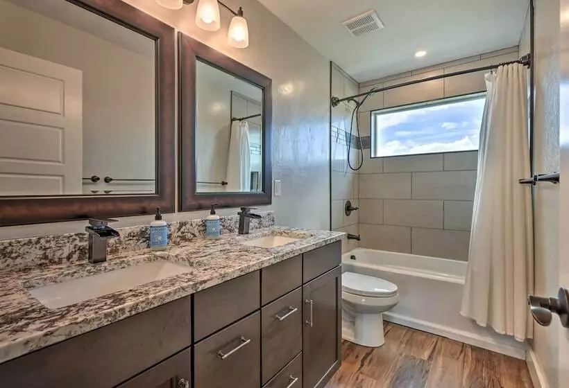 Walk To Golf: Modern Mtn View Home In Granby