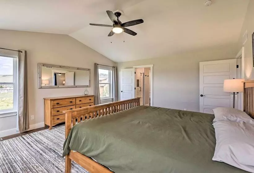 Walk To Golf: Modern Mtn View Home In Granby