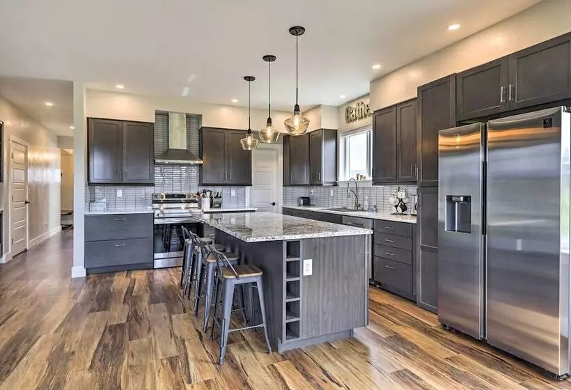 Walk To Golf: Modern Mtn View Home In Granby