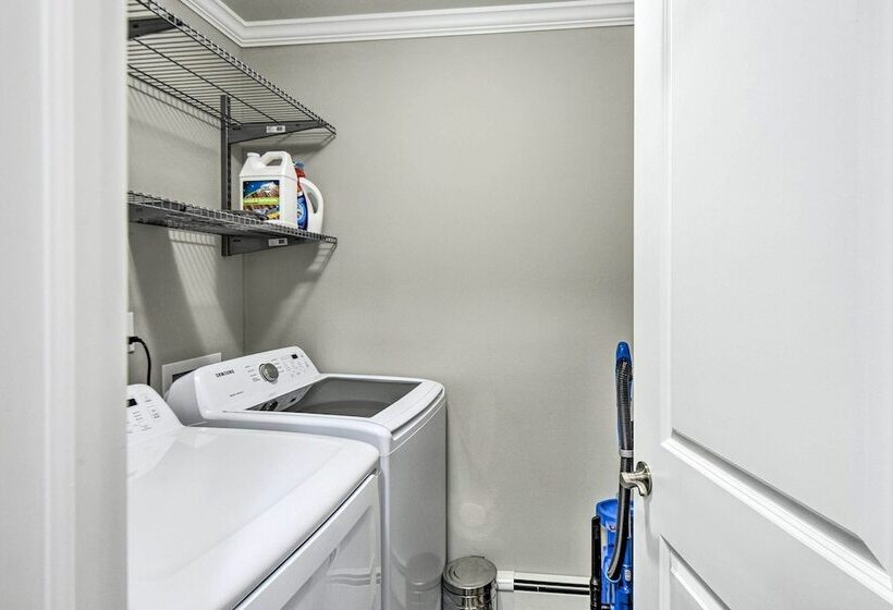 Modern Northfield Family Cabin W/ Hot Tub!