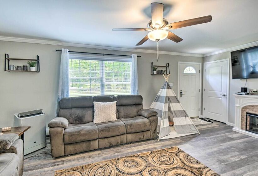 Modern Northfield Family Cabin W/ Hot Tub!