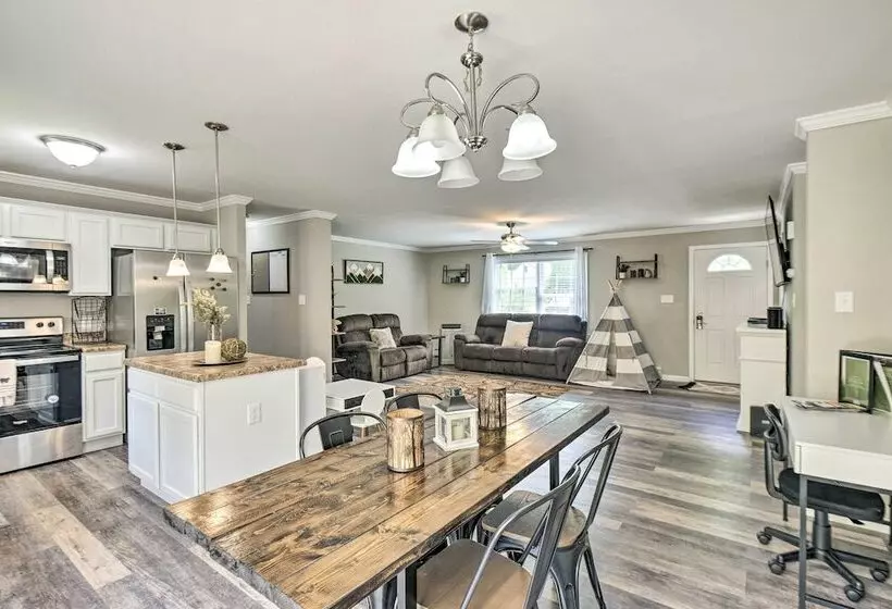 Modern Northfield Family Cabin W/ Hot Tub!