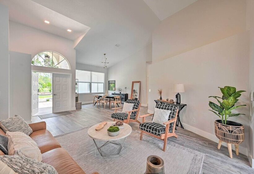 Sand Volleyball Court, Pool & Spa: Naples Gem!