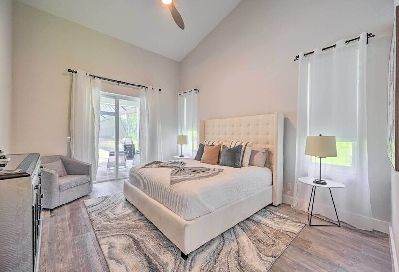 Sand Volleyball Court, Pool & Spa: Naples Gem!