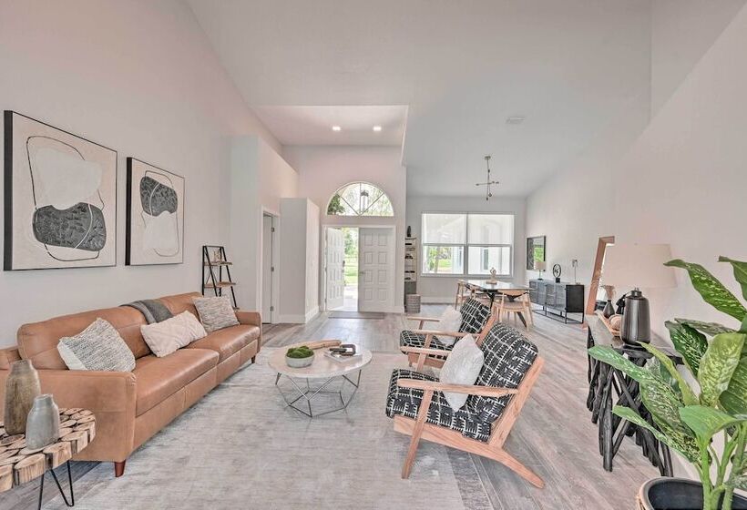 Sand Volleyball Court, Pool & Spa: Naples Gem!