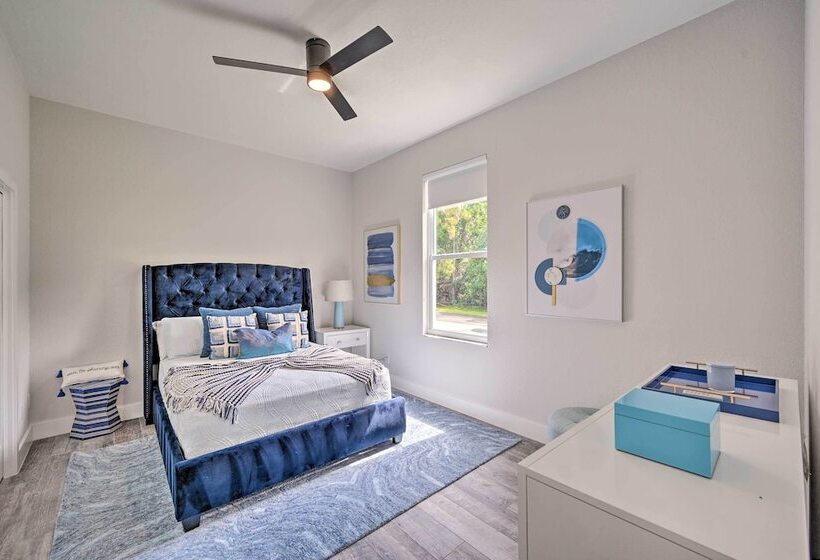 Sand Volleyball Court, Pool & Spa: Naples Gem!