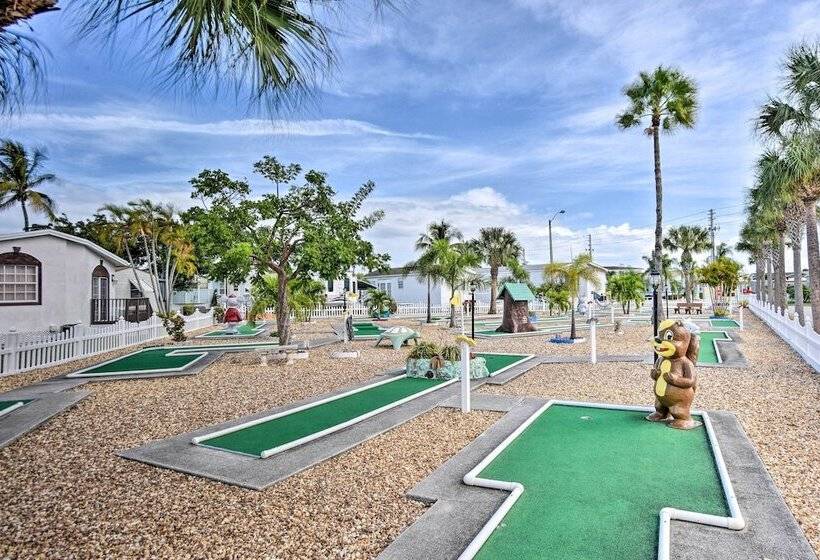 Nettles Island Jensen Beach Home: Walk To Ocean!