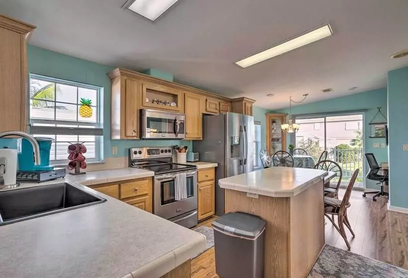 Nettles Island Jensen Beach Home: Walk To Ocean!