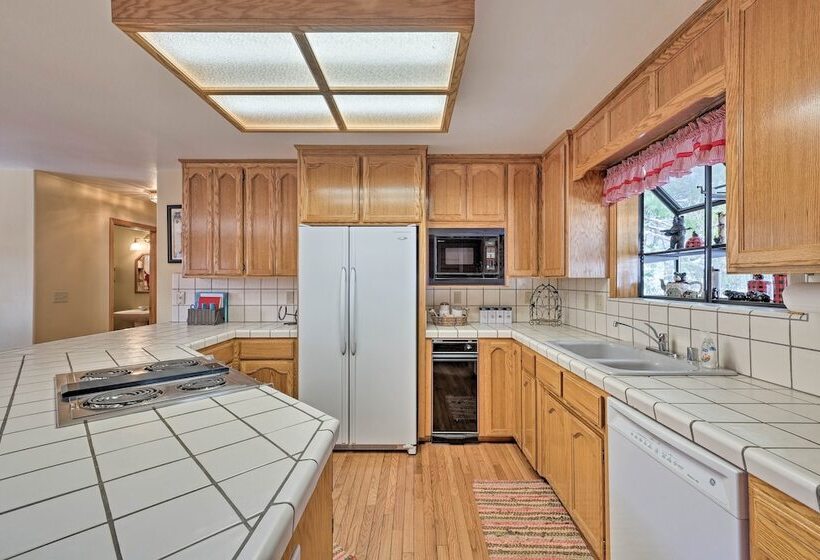 Near Bear Valley: Peaceful Arnold Home W/ Hot Tub