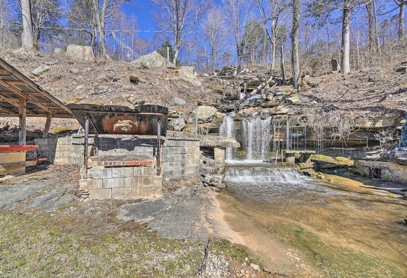 Peaceful Cookeville Cabin On 52 Acres!