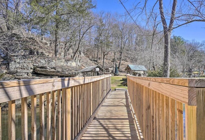 Peaceful Cookeville Cabin On 52 Acres!