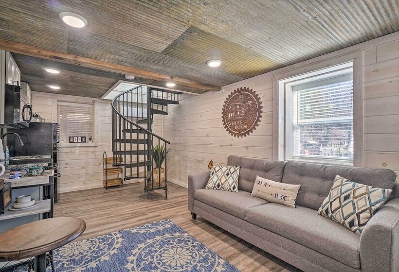 Peaceful Cookeville Cabin On 52 Acres!