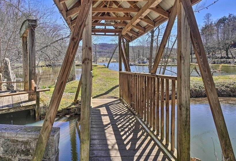 Peaceful Cookeville Cabin On 52 Acres!