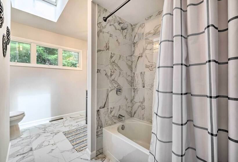 Pocono Home W/ Hot Tub, Fireplace, & Game Room!