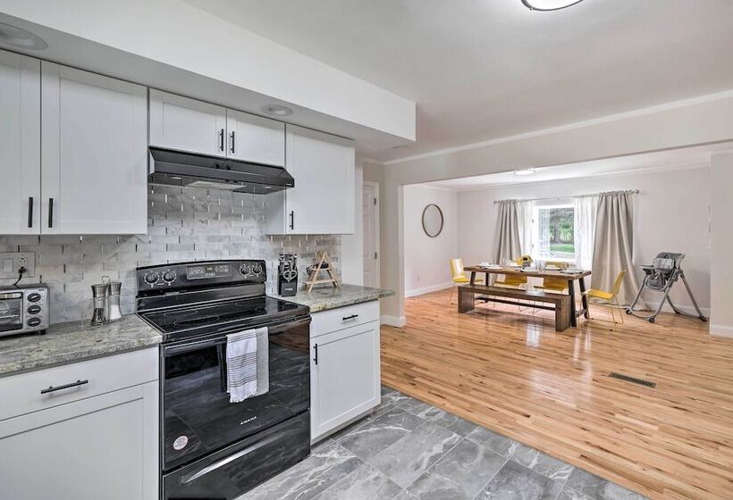 Pocono Home W/ Hot Tub, Fireplace, & Game Room!