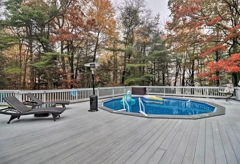 Pocono Home W/ Hot Tub, Fireplace, & Game Room!